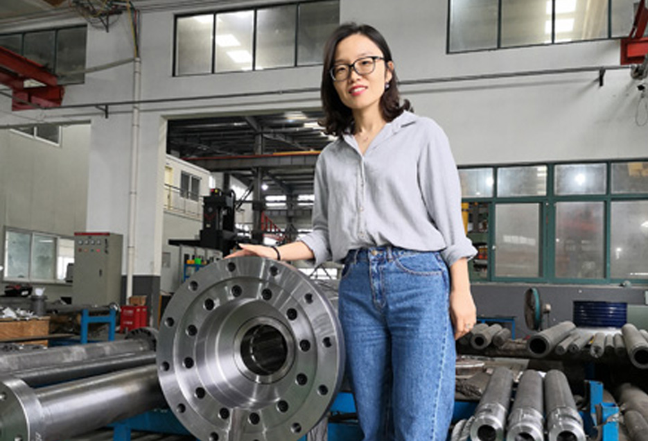 EJS ВІДЗНАЧАЄ СВЯТО ПРАЦІ